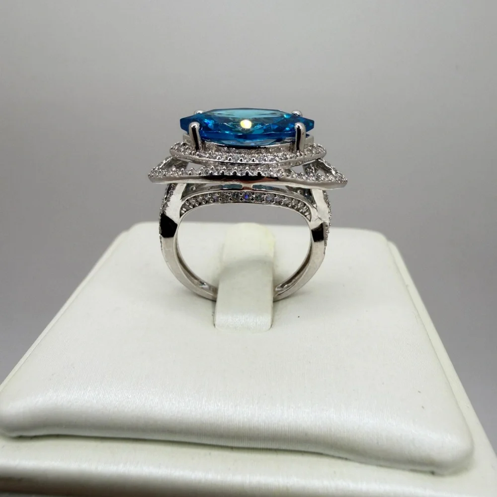 14x7mm East/West Marquise cut Blue ICE CZ w/ cz accent‎ ring in sterling silver!